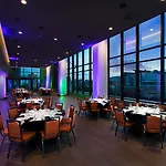 Holiday Inn Hotel & Suites - Montreal Centre-Ville Ouest By Ihg