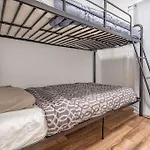 Modest 4Bedr Apt - 5Mins Walk From Parc Lafontaine