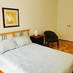 Stylish Montreal Apartment: Comfortable Stay In The Golden Square Mile