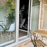 Appartement Condo Avec Terrasse Privee Dans Le Quartier Des Spectacles
