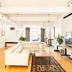 Mileend - Huge Bright & Modern Loft Suite - Kingbed