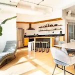 Mileend - Huge Bright & Modern Loft Suite - Kingbed