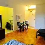 Stylish Montreal Apartment: Comfortable Stay In The Golden Square Mile
