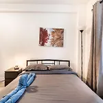 Studio Apartment In Plateau Mont-Royal - 102