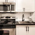 Studio Apartment In Plateau Mont-Royal - 102