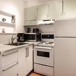 Cozy Apartment In Montreal Near Downtown - 101