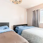 Apartment In The Heart Of Plateau Mont-Royal - 105