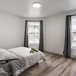 Big 3 Bedroom Apartment - 01
