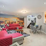 Amazing 4-Bedrooms Montreal