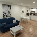 Spacious Basement One Bedroom Apartment, Wifi.