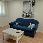 Spacious Basement One Bedroom Apartment, Wifi.