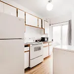 One Bedroom Apartment With Balcony - 2159-03