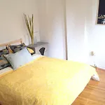 Stylish Montreal Apartment: Comfortable Stay In The Golden Square Mile