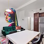 M11 The Artsy Suite 2Br Prime Location Dt