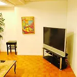 Stylish Montreal Apartment: Comfortable Stay In The Golden Square Mile