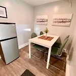 Entire Apartment Near Downtown Montreal & Trudeau Yul Airport