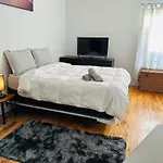 Lovely 3 Bedrooms In Heart Of Plateau Mont-Royal