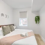 Free Indoor Parking Boho Chic And Spacious 2 Bedroom Heart Of Downtown
