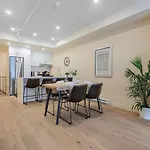 Double King Luxury 2Br Condo