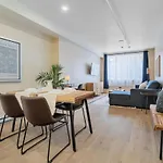 Double King Luxury 2Br Condo