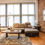 Elegant 1-Bedroom Apartment In Old Port- 301