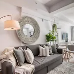 New Loft Views Free Parking