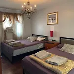 Self Service Small Breakfast, 2 Double Beds Private Room