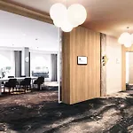Montreal Marriott Chateau Champlain