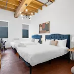 The Little Prince Rooms-Old Montreal