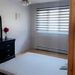 Montreal Three Bedroom Cozy Apartment