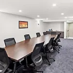 Best Western Plus Montreal East
