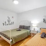 Downtown Montreal-3Bedroom Apart-Prime Location