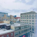 Peace & Elegance In Downtown Mtl