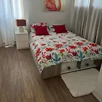 Cozy Getaway Modern Unit
