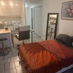 Cozy Studio In Downtown Montreal
