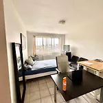 Cozy Studio In Downtown Montreal