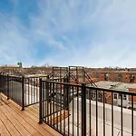 2 Bedrooms Apartment With Terrace - 1908