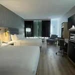 Radisson Hotel Montreal Airport