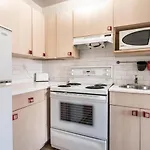 Studio Apartment Near Downtown - 103