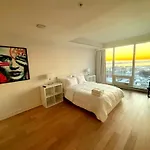 Spectacular Skyline Views - Downtown Montreal - Luxury Condo & Penthouse