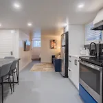 Stylish 4Br In The Heart Of Plateau Montreal Zw8