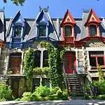 Mtlvacationrentals-The Mtlvr Kisses