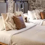 Downtown Retreat With Modern Comfort