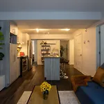 Amazing 4 Bedroom Unit In Downtown