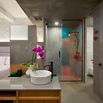 David Hotel