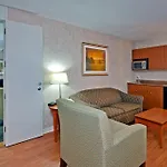 Holiday Inn Montreal Midtown