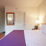 Hotel St-Denis
