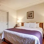 Hotel St-Denis