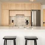 Beautiful Griffintown Suites By Sonder
