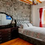 Rasco Water View Apartment In Old Montreal